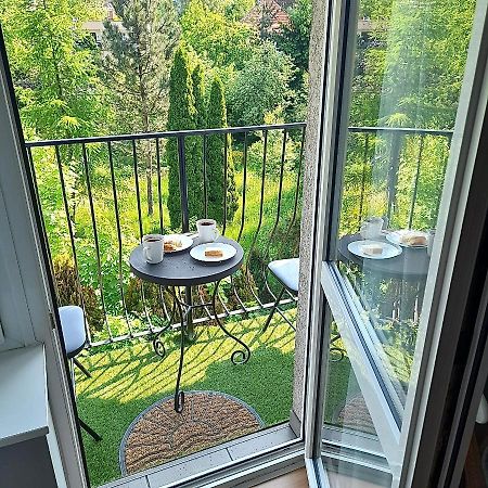 Apartament Deluxe 옐레니아구라 외부 사진