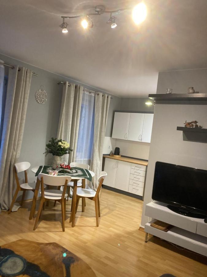 Apartament Deluxe 옐레니아구라 외부 사진